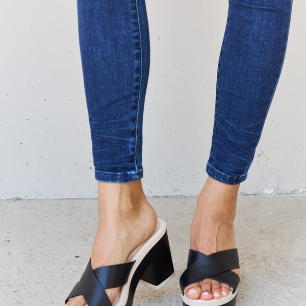Weeboo Cherish The Moments Contrast Platform Sandals in Black - Opulent Empire