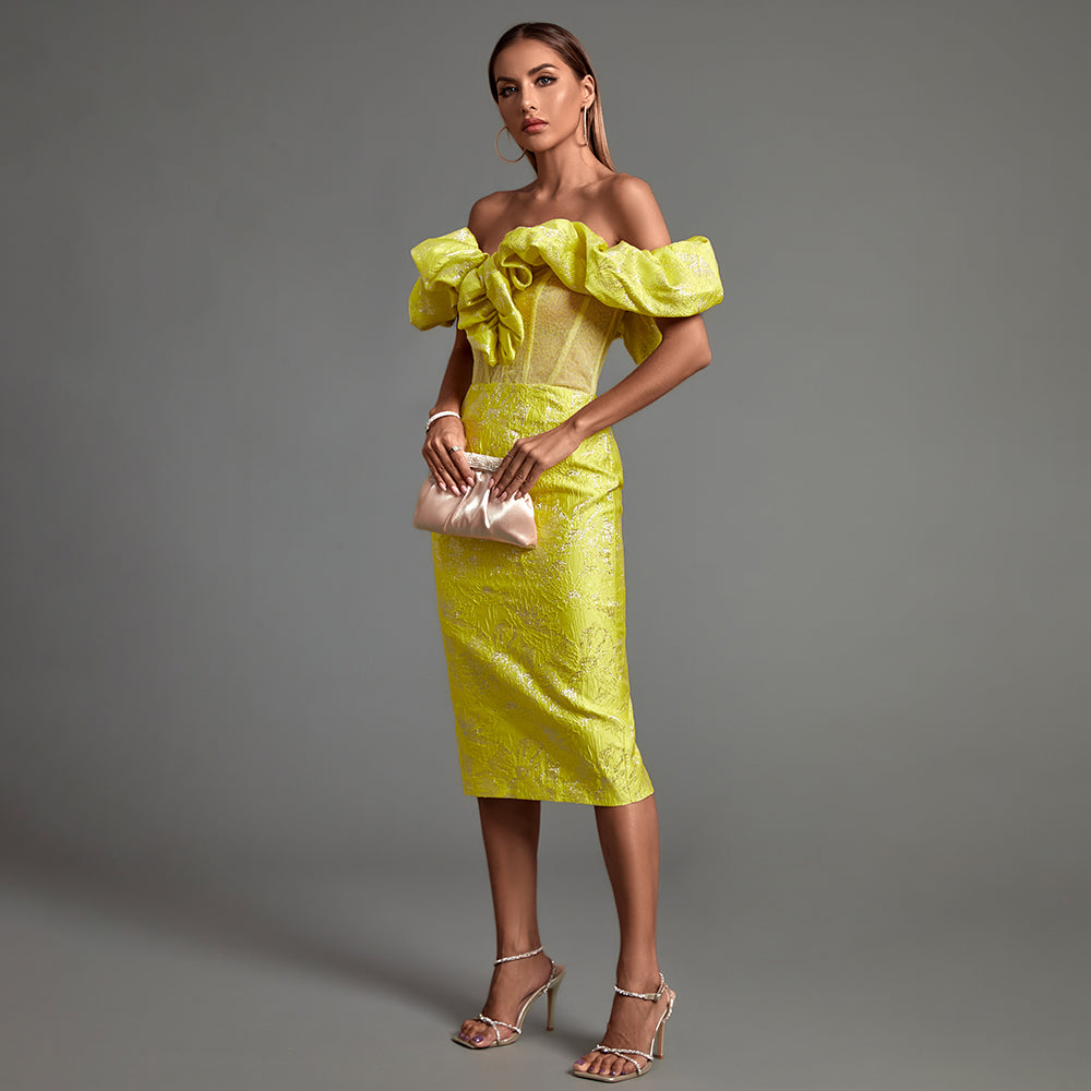 Sleeveless Midi Bodycon Dress with Pleats and Open Back for an Elegant Look