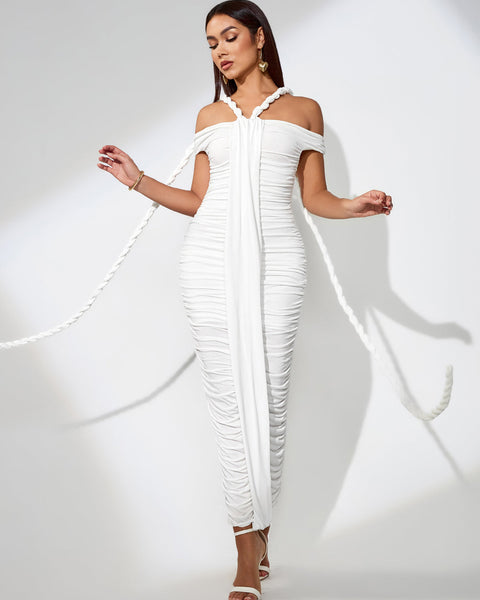 Long Tight Dress with Off-Shoulder Neckline for an Elegant and Trendy Look