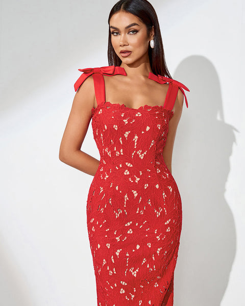 Embroidered floral dress with thin straps and cut-out details for an elegant look