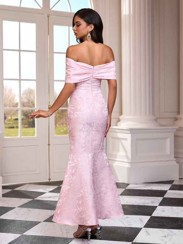 Long Jacquard Off-Shoulder Dress for an Elegant and Sophisticated Look