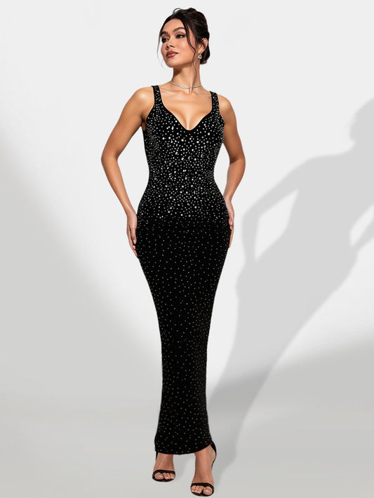 Elegant Maxi Dress with Rhinestone Details and Slit for a Glamorous Look