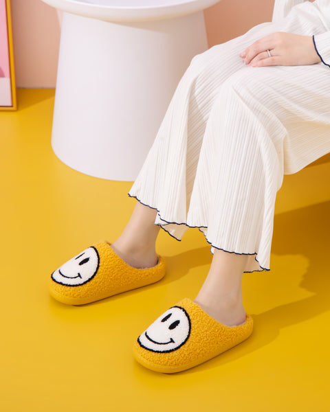 Melody Smiley Face Slippers - Opulent Empire