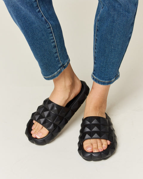 WILD DIVA Pyramid Stud Toe Band Footbed Sandals - Opulent Empire
