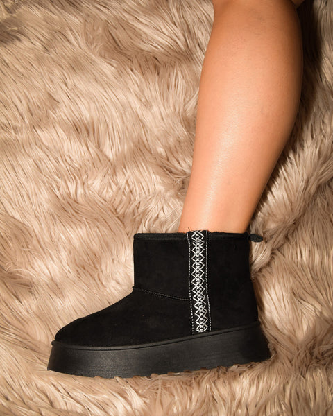 WILD DIVA Round Toe Platform Boots - Opulent Empire