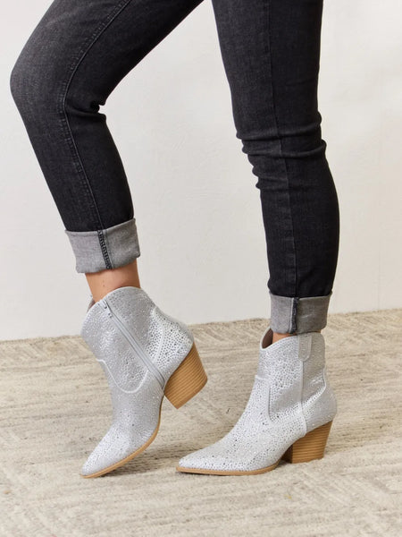 02295bf2cfe8485aa3e10cc63606b238-Max