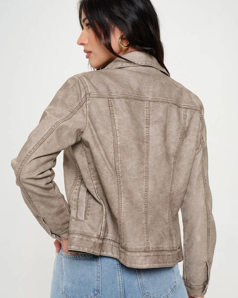 0ec54e45-ebaf-4e25-a7f7-6171330ece46-Max