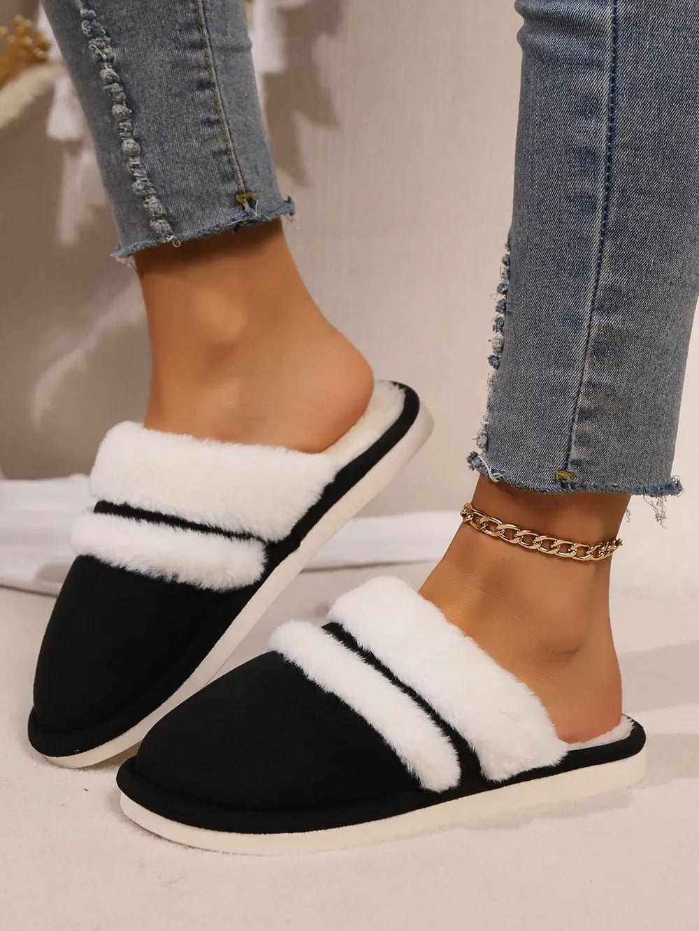Jules Allegra — Contrast Faux Fur Round Toe Slippers Fashion Footwear, alternate view 21