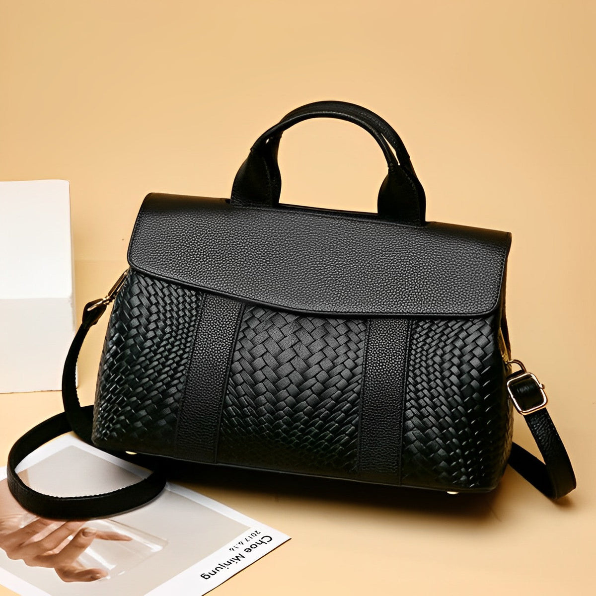Brittany — Everyday Medium Tote Bag, alternate view 8