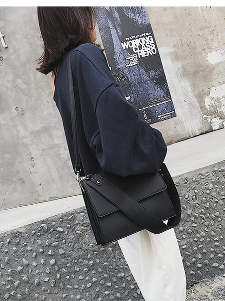 Wide Shoulder Bag Contrast Small Square Bag