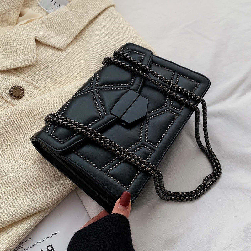 Cassiane — Modish Quilted Shoulder Bag, alternate view 3