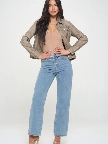 1d5d9f85-2235-47fc-bdcb-980c2764ffe2-Max