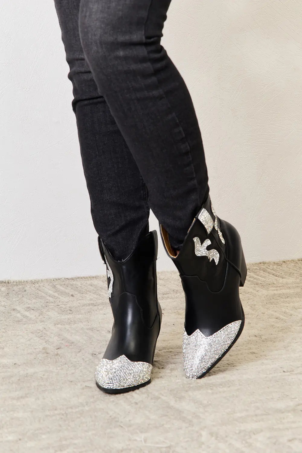 Paris Allegra — East Lion Corp Rhinestone Pointed Boots Black Fashion Footwear