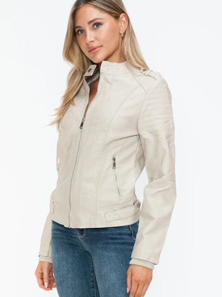 21cb8f84-b65c-44de-8d7a-c37207df531c-Max