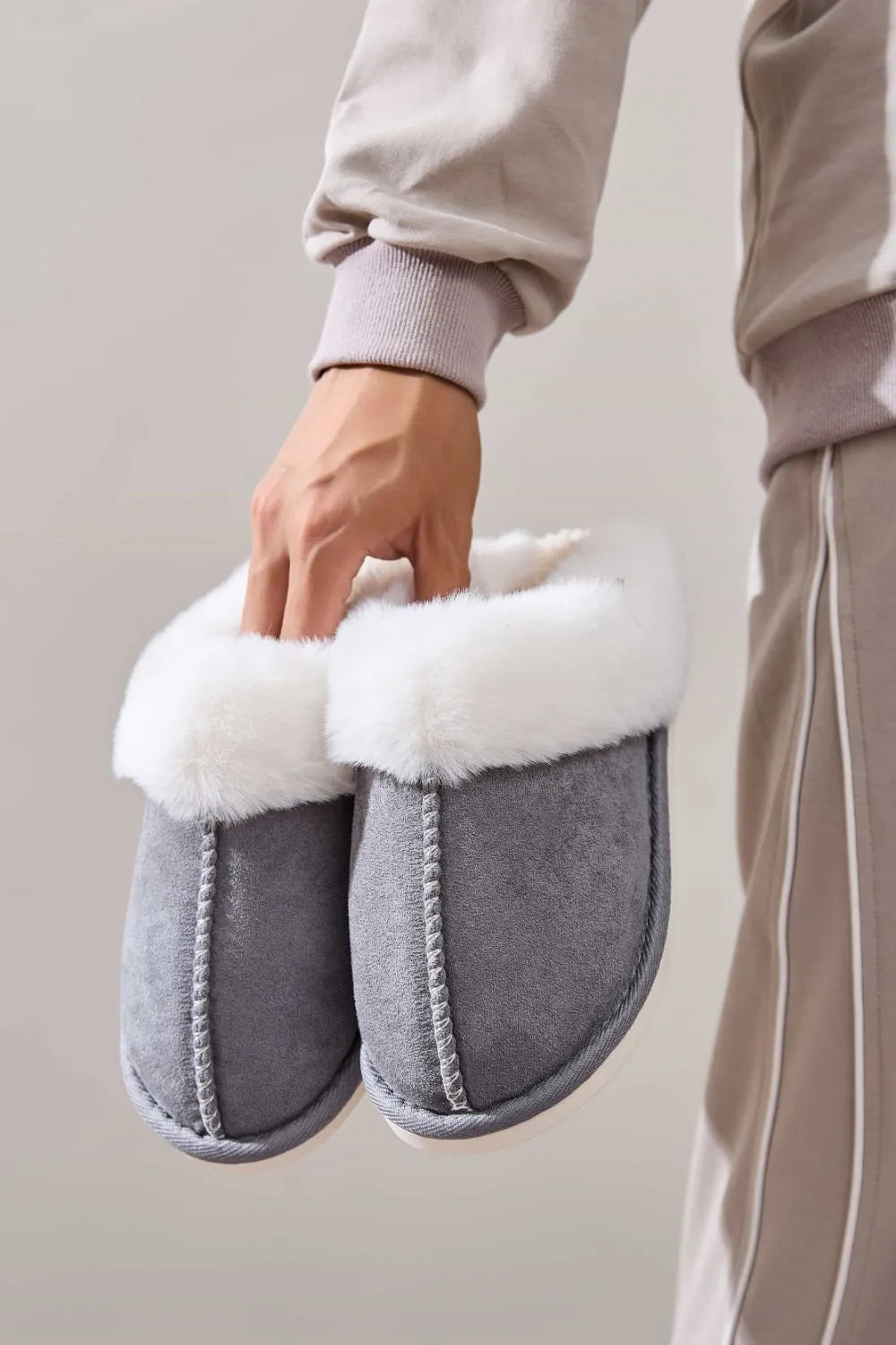 Cove Sorrento — Faux Fur Round Toe Slippers Fashion Footwear, alternate view 6