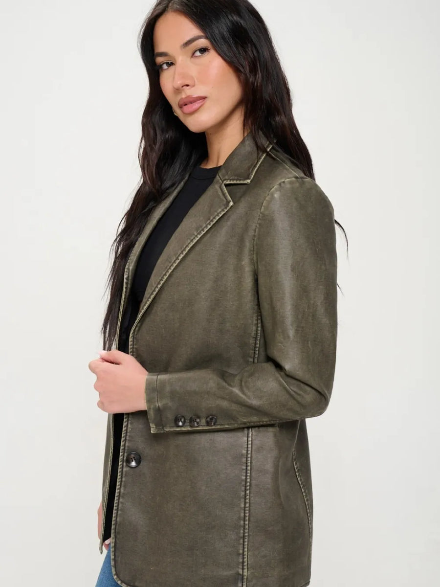 241dc6b2-41ea-41e0-a598-b3db5d4c9245-Max