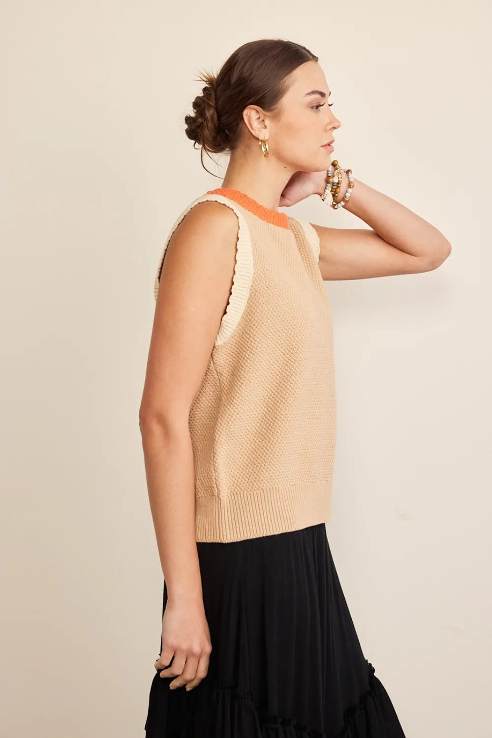 Arden Bellamy — In February Contrast Round Neck Sweater Vest, alternate view 3