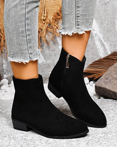 Lior Venturi — Block Heels Chelsea Boots Fashion Footwear, alternate view 3