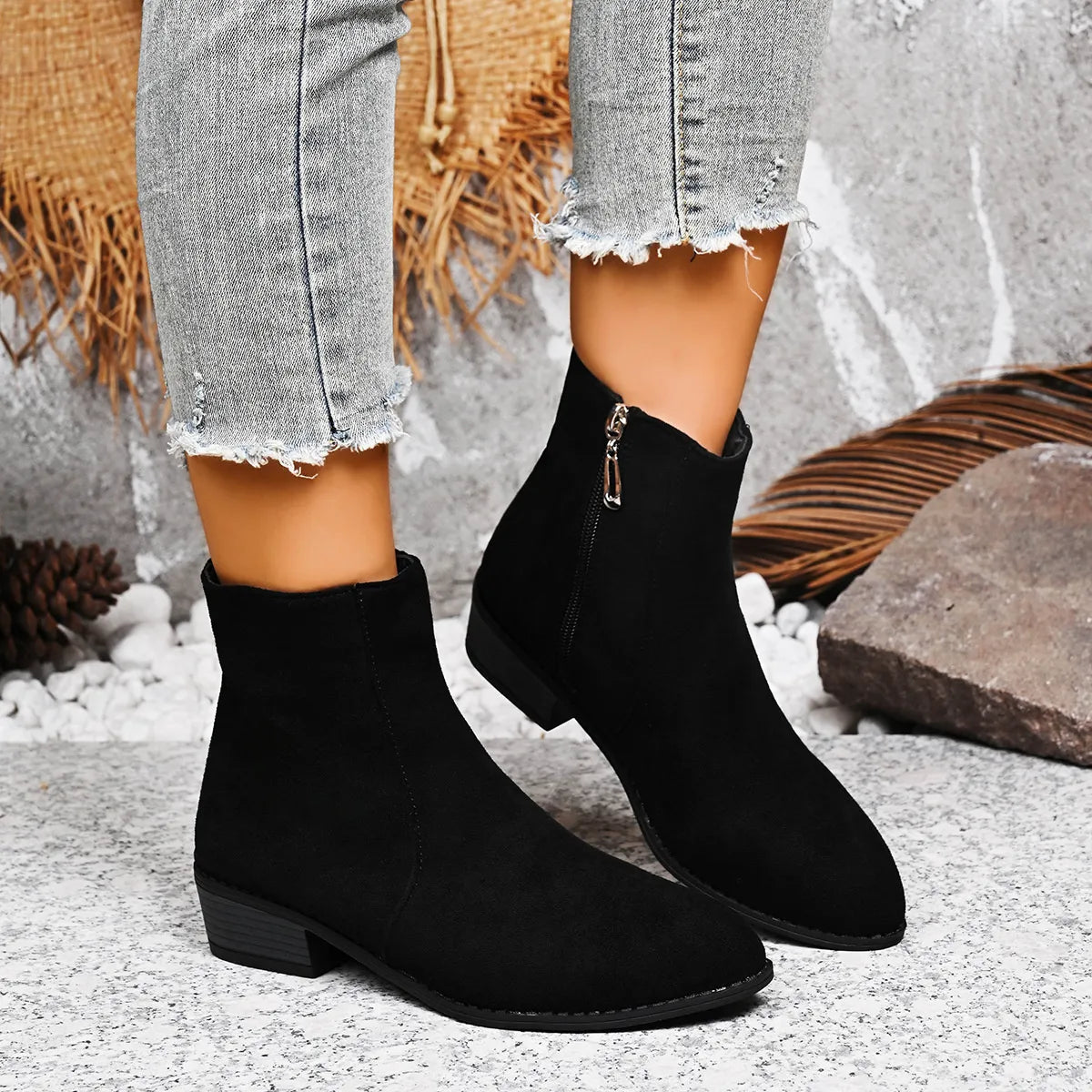 Lior Venturi — Block Heels Chelsea Boots Fashion Footwear, alternate view 3