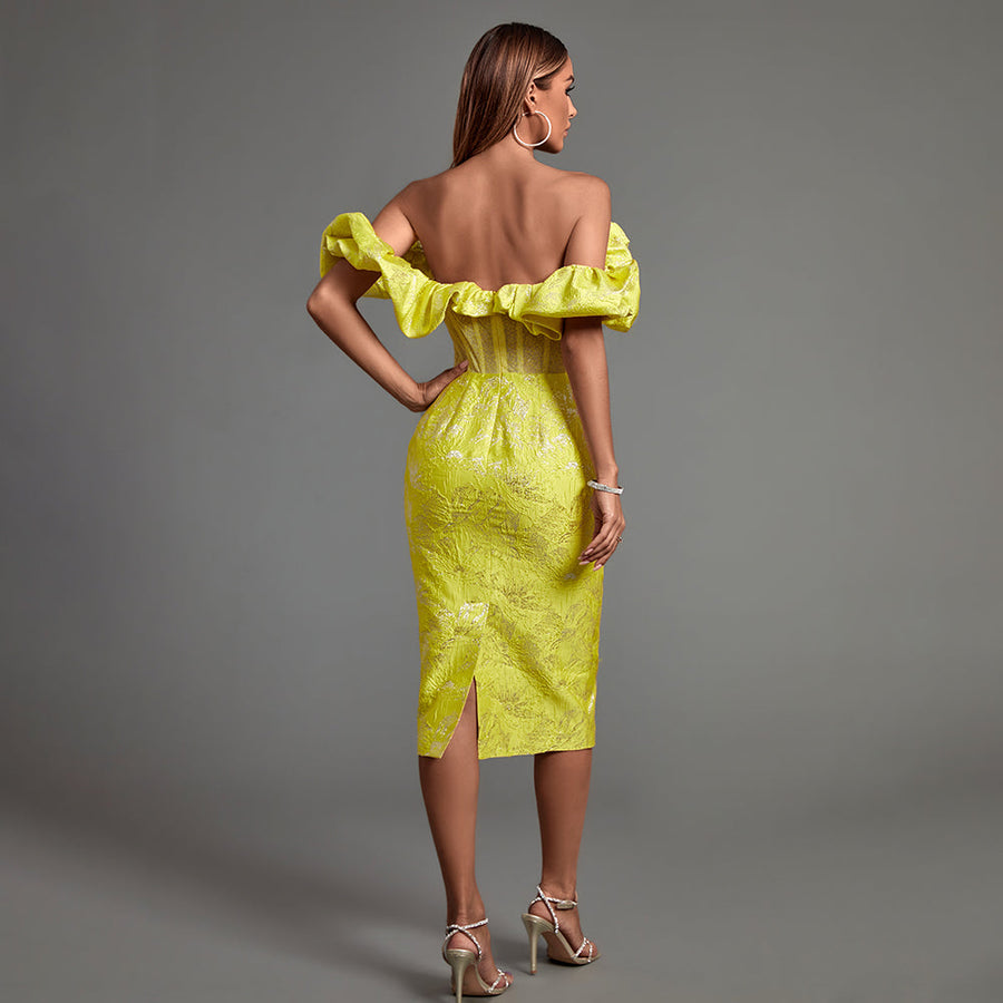 Sleeveless Midi Bodycon Dress with Pleats and Open Back for an Elegant Look