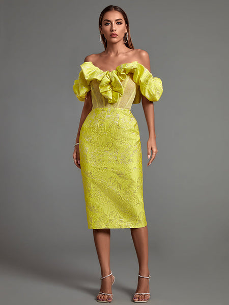 Sleeveless Midi Bodycon Dress with Pleats and Open Back for an Elegant Look