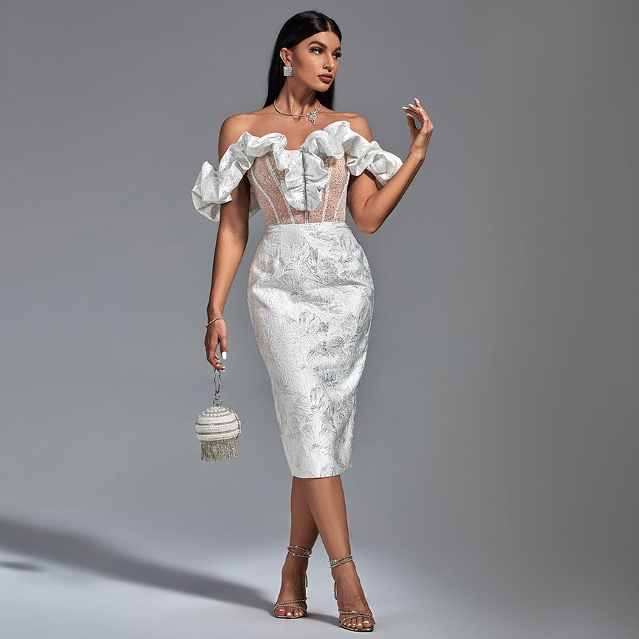 Elegant off-the-shoulder midi dress with pleats and a refined bodycon silhouette