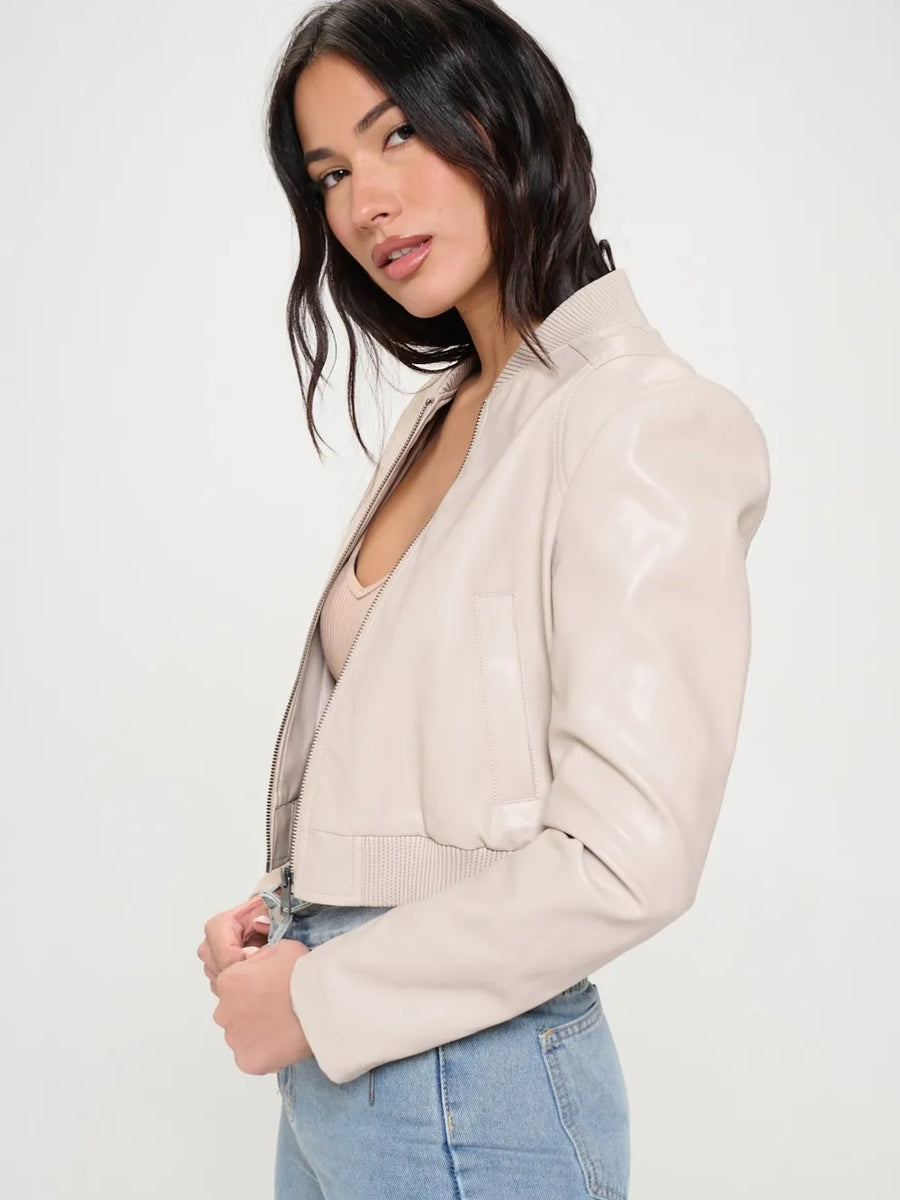 2b40b664-53cf-435d-a941-7ea7607e605f-Max