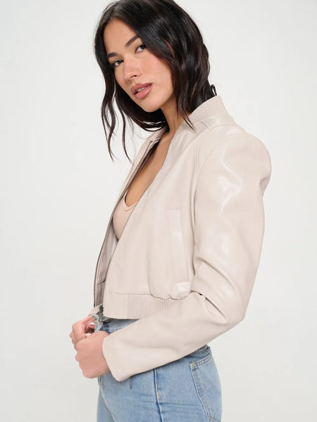 2b40b664-53cf-435d-a941-7ea7607e605f-Max