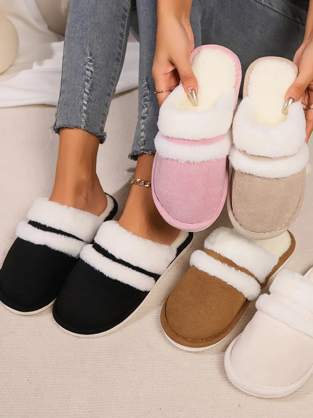 Jules Allegra — Contrast Faux Fur Round Toe Slippers Fashion Footwear