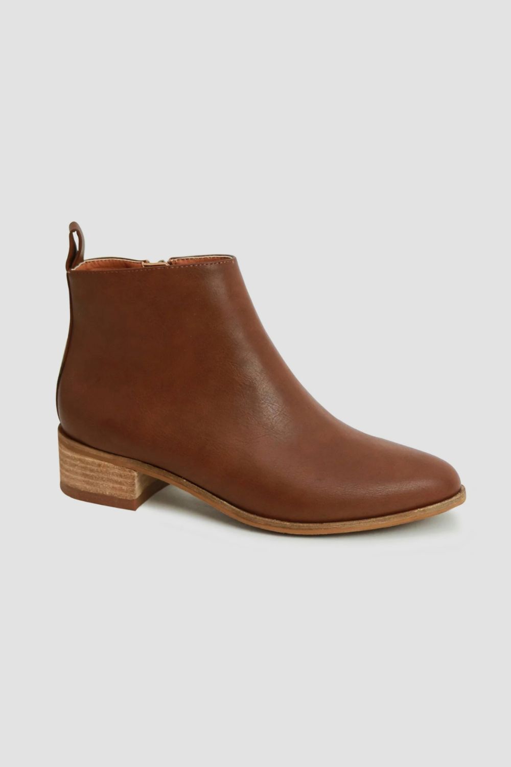 Paris Beaumont — Beast Fashion PU Leather Block Heel Boots