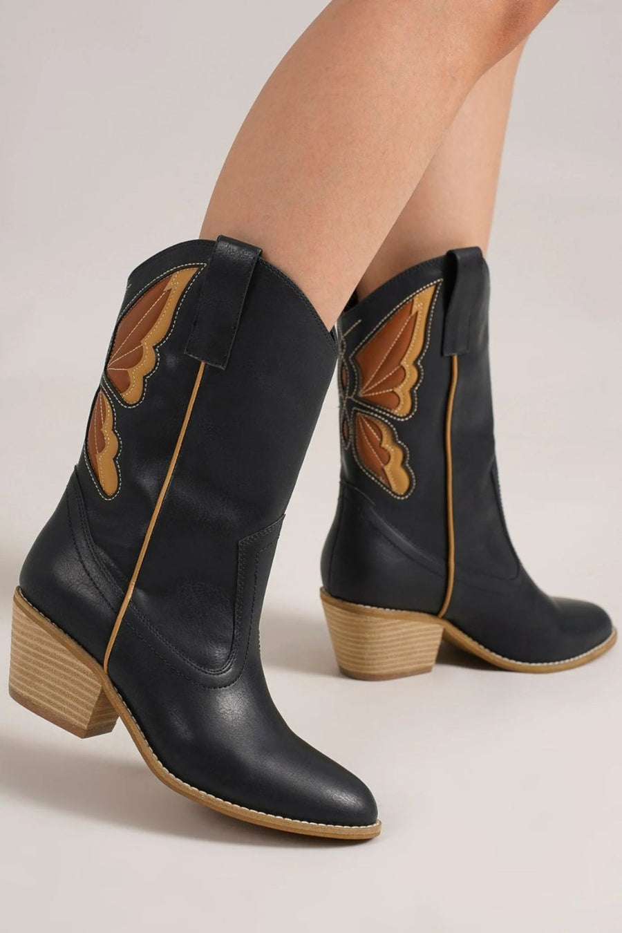 Arden Montclair — Beast Fashion Butterfly Cut Detail Point Toe Boots Black Fashion Footwear