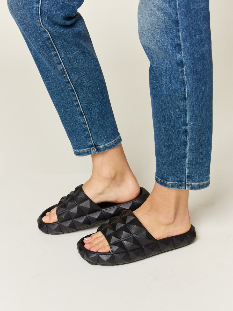 WILD DIVA Pyramid Stud Toe Band Footbed Sandals - Opulent Empire