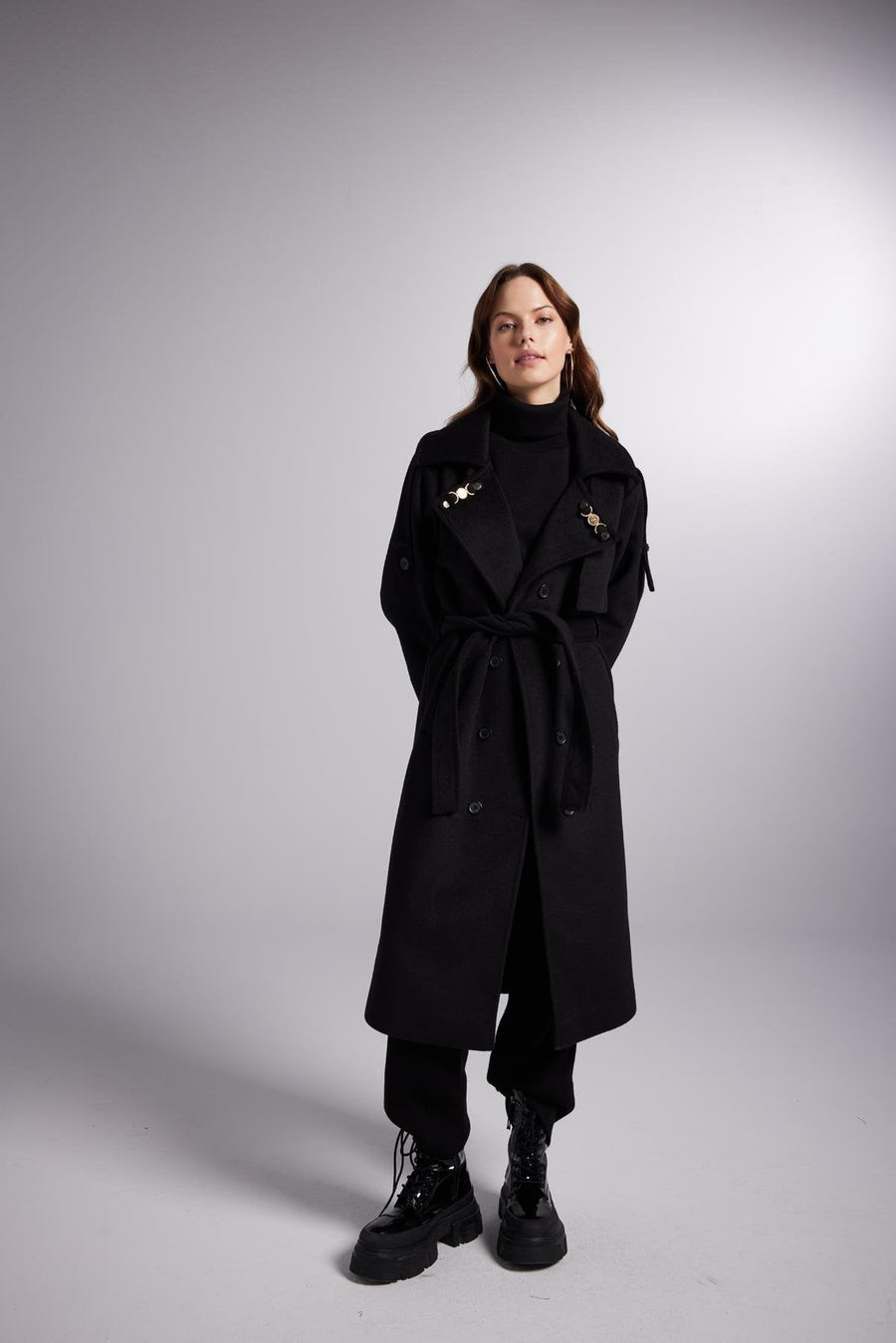 Tahlia Rivière — Accessorized Wool Blended Cashmere Maxi Woody Black Coat, alternate view 2