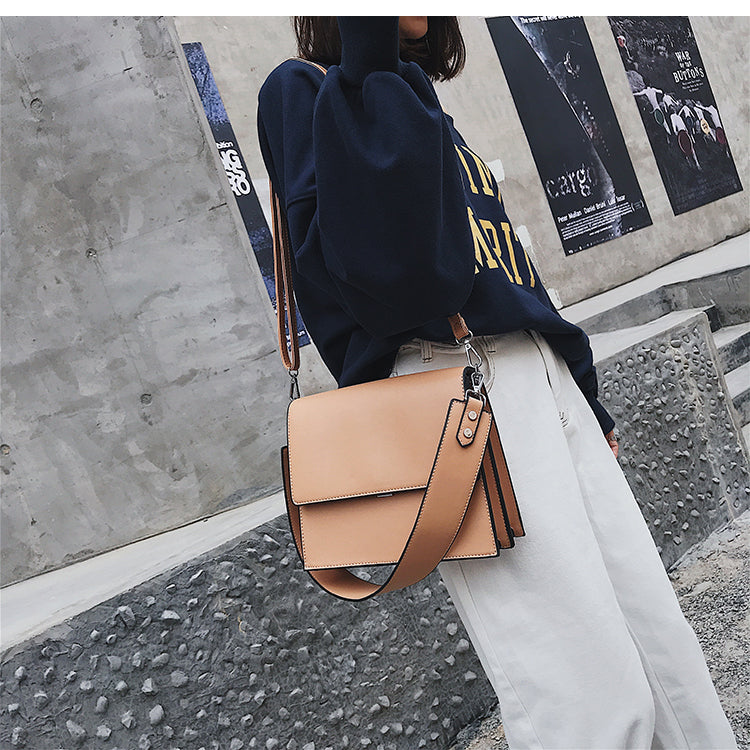 Wide Shoulder Bag Contrast Small Square Bag