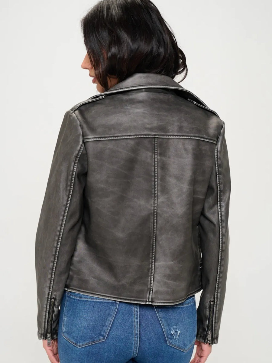 4c288a04-fe43-4b79-93b0-6e142e7016b6-Max