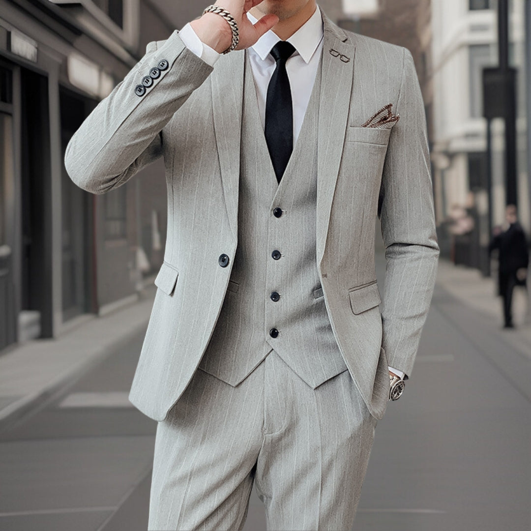 Peter™ — Luxurious 3-Piece Suit, alternate view 2