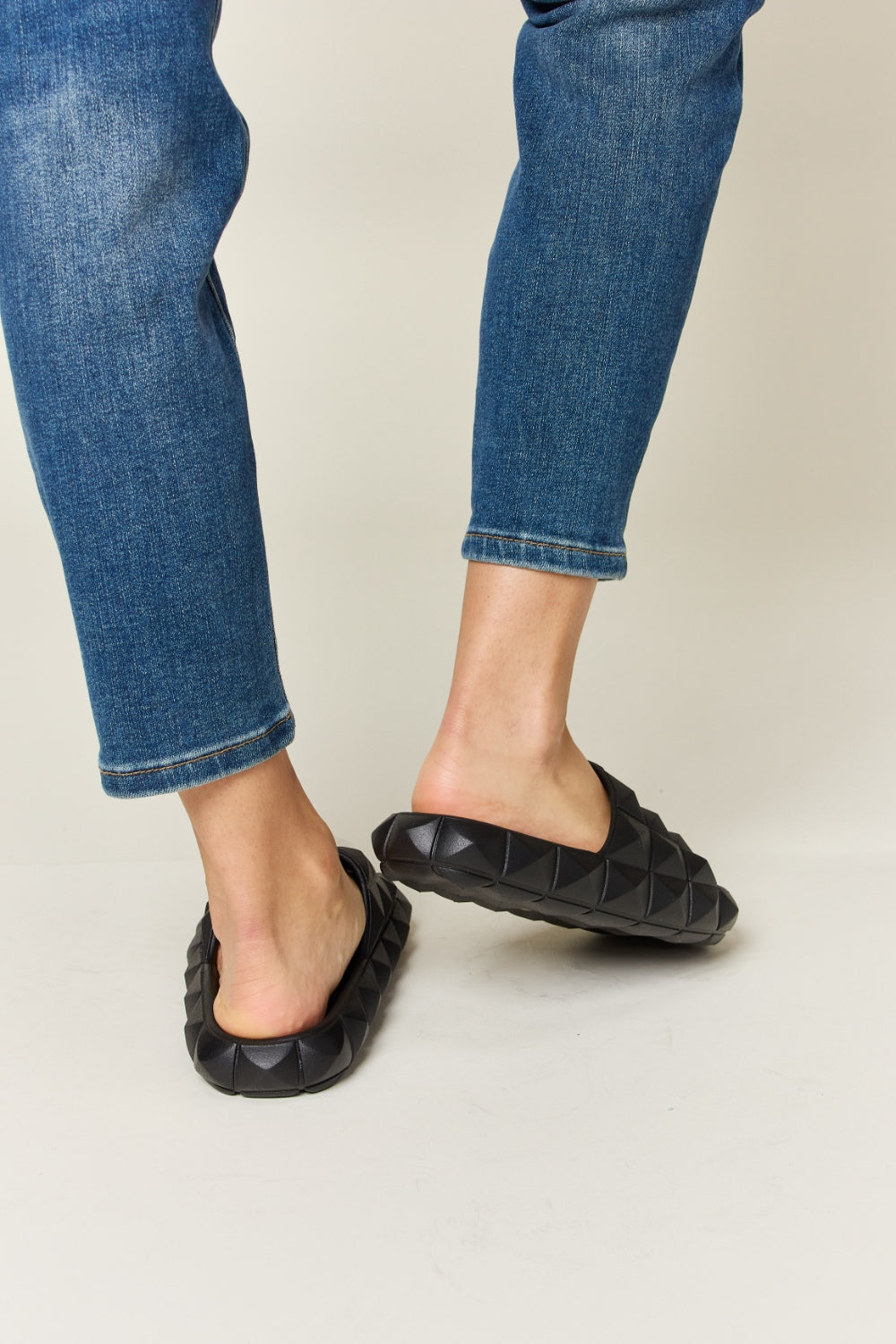 Jules Laurent — WILD DIVA Pyramid Stud Toe Band Footbed Sandals Black Fashion Footwear, alternate view 3
