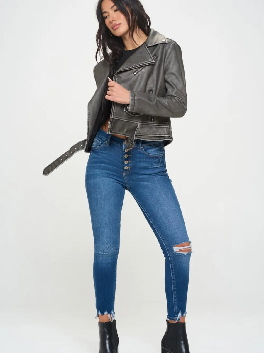 63c898a2-eb20-447a-b7aa-b2cd82ce1653-Max