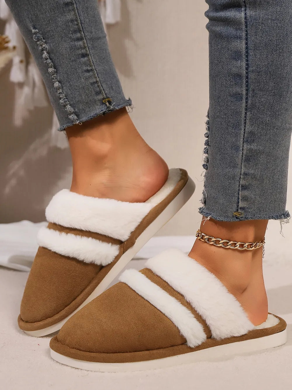 Jules Allegra — Contrast Faux Fur Round Toe Slippers Fashion Footwear, alternate view 13