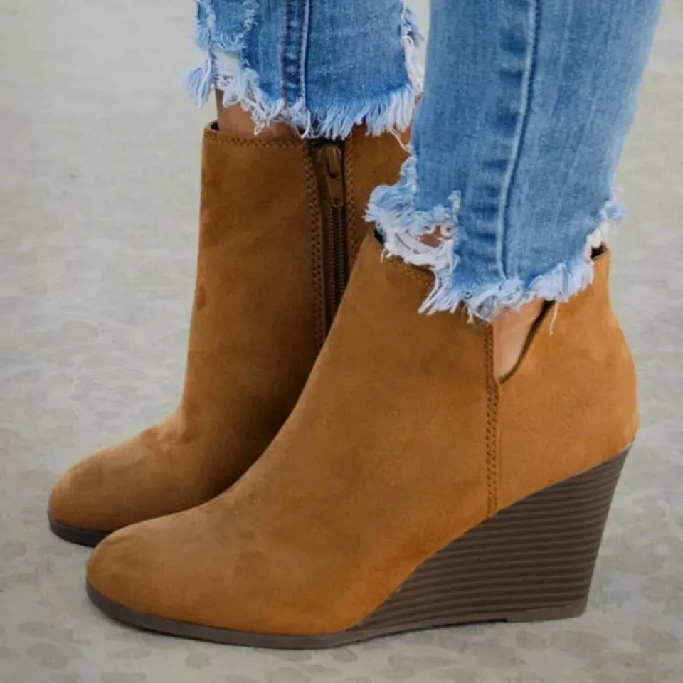 Vale Bellini — High Heel Ankle Boots with Side Zip, alternate view 2