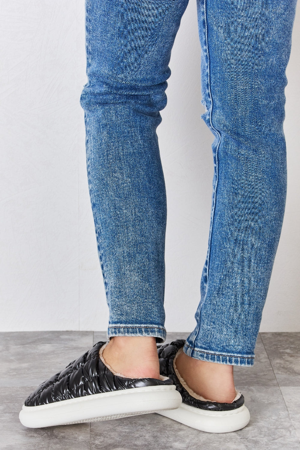 Emery Laurent — Melody Puffer Plush Slippers Black Fashion Footwear, alternate view 5