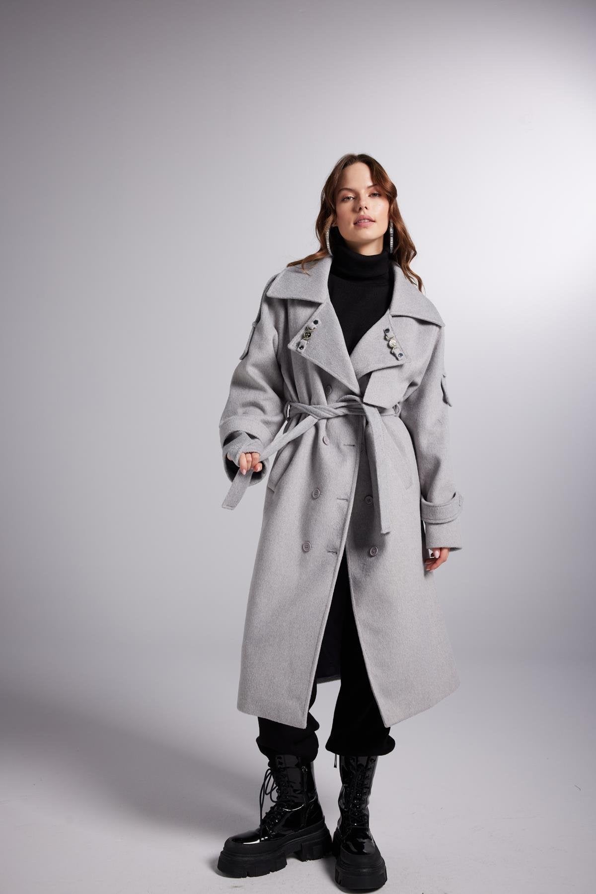 Zinnia Rivière — Accessorized Wool Blended Cashmere Maxi Woody Grey Coat, alternate view 4