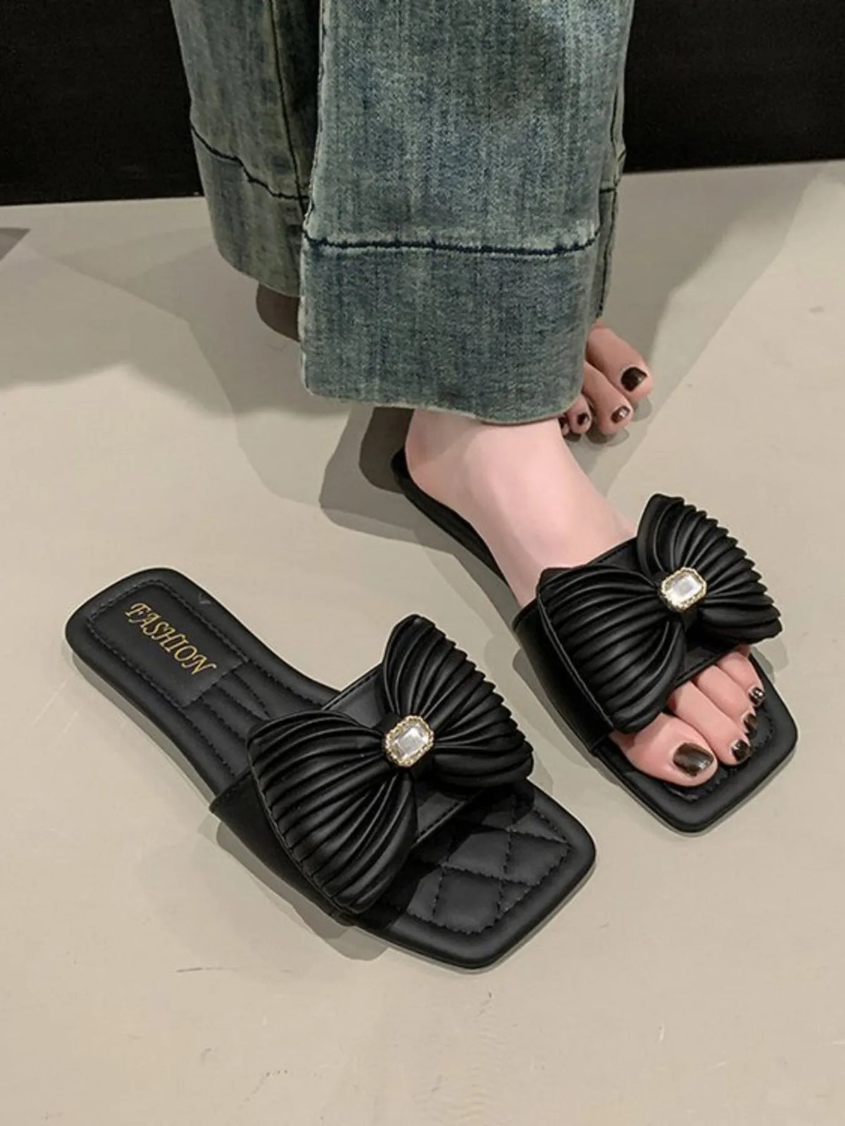 Onyx Sorrento — Bow-Knot Flat Sandals Fashion Footwear, alternate view 3