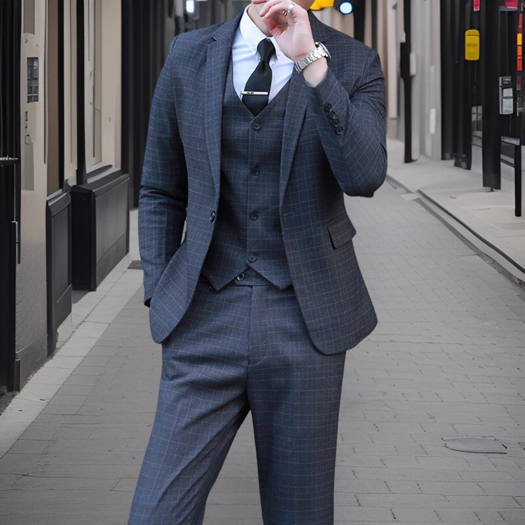 Nils™ — High-Quality Elegant 3-Piece Suit, alternate view 3