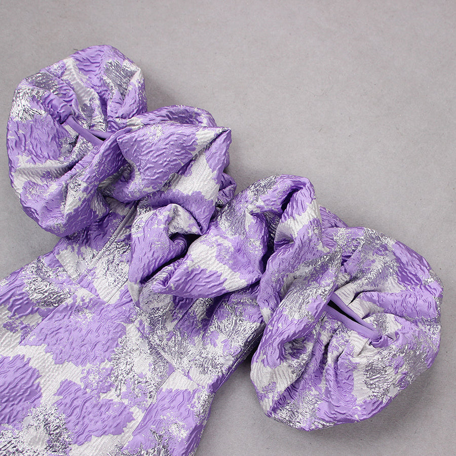 Off-shoulder long dress with pleats and a fitted style to accentuate your figure