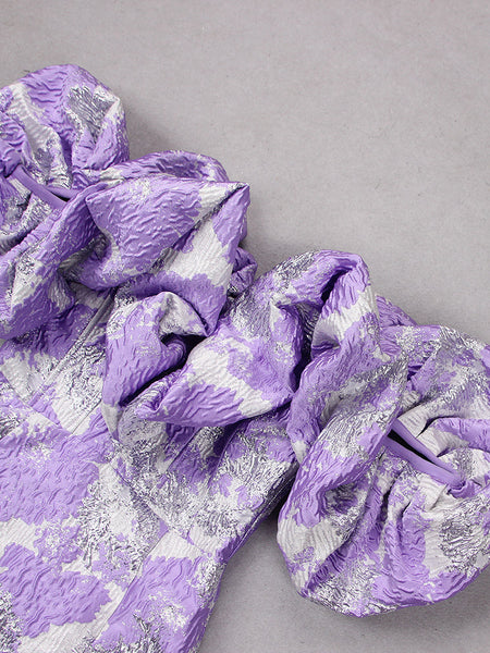 Off-shoulder long dress with pleats and a fitted style to accentuate your figure