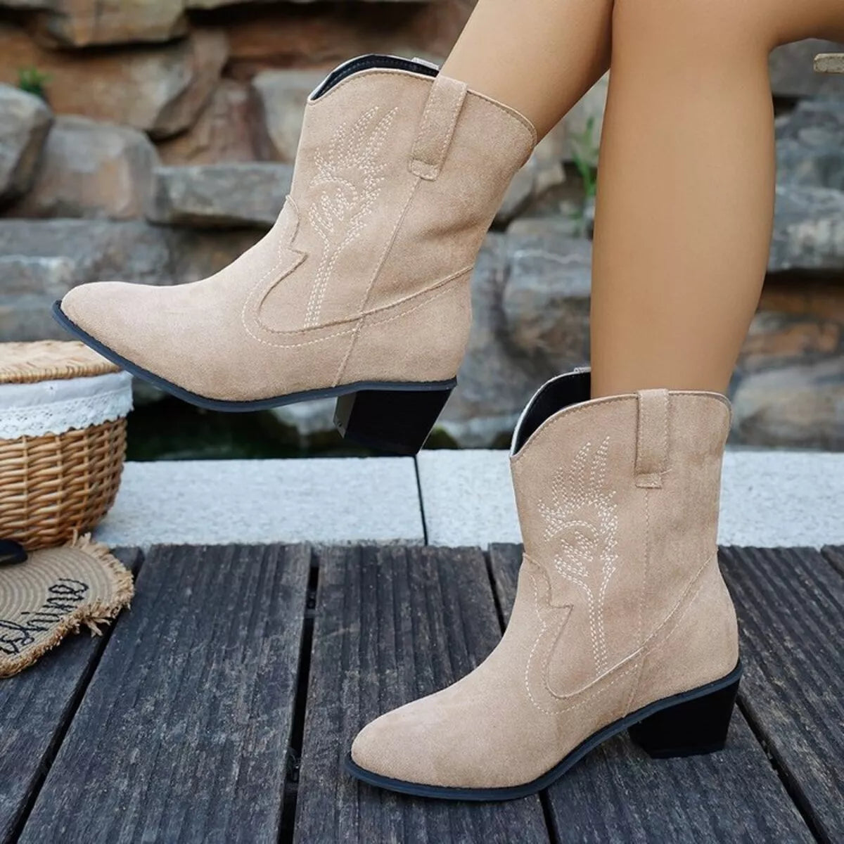 Lior Saint-Clair — Point Toe Block Heels Boots Fashion Footwear