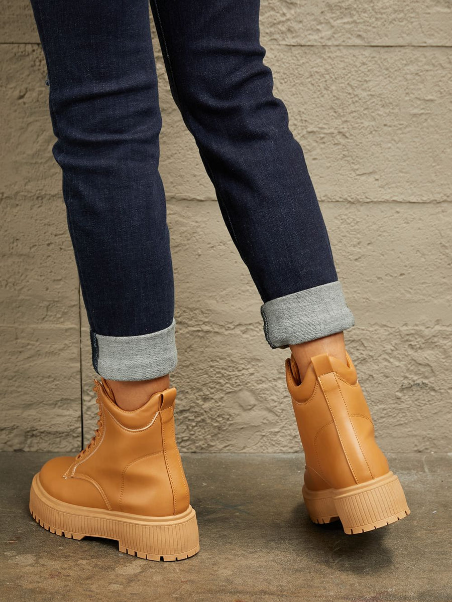 7f3037e82b8e4c9f8c25f2ab8d07cca9-Max