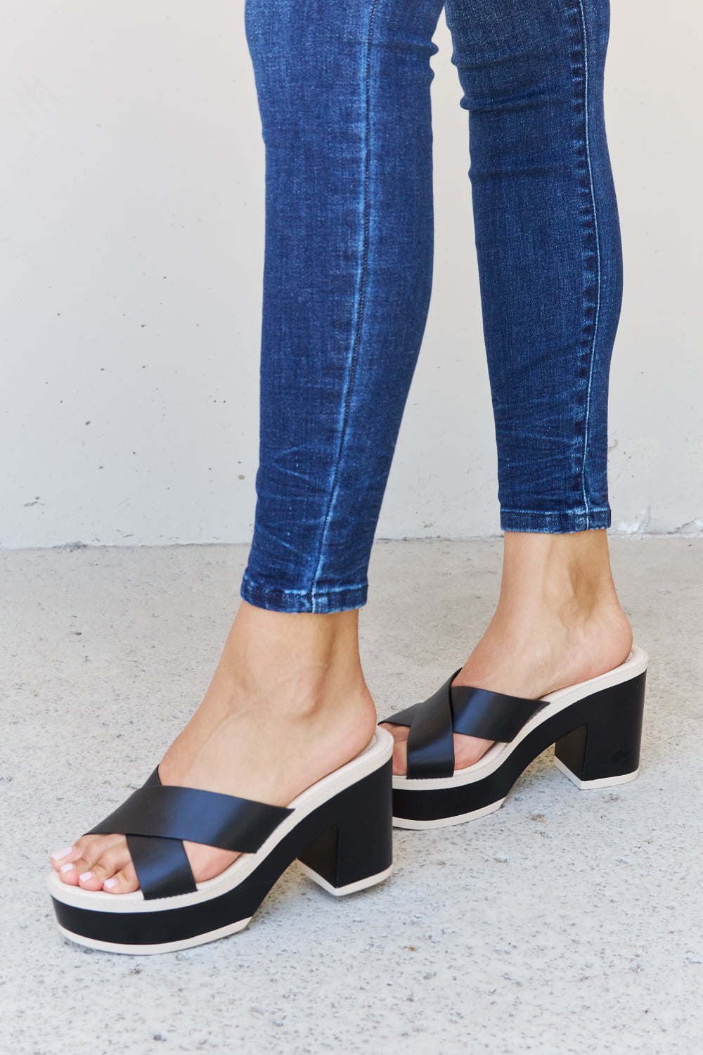 Marlowe Laurent — Weeboo Cherish The Moments Contrast Platform Sandals in Black Black Fashion Footwear, alternate view 3