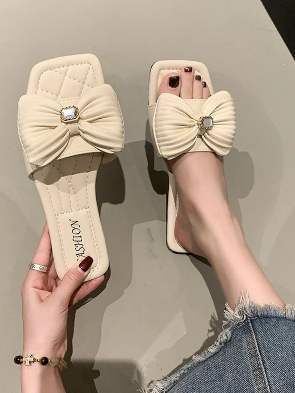 Onyx Sorrento — Bow-Knot Flat Sandals Fashion Footwear, alternate view 8